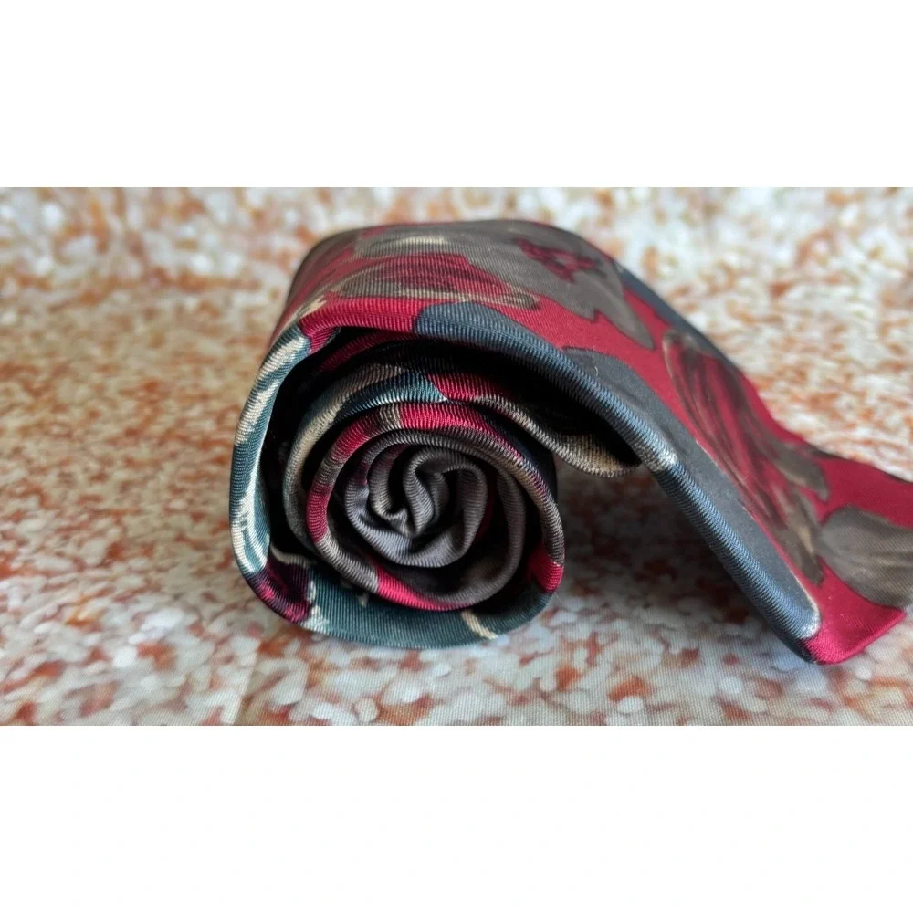 Oscar de la Renta Mens Silk Tie Red Grey Floral Wide Blade‎ Made in USA Vintage